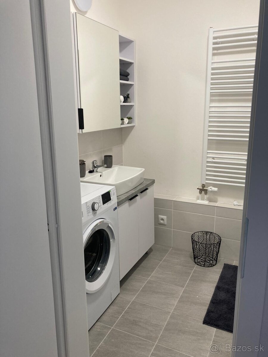 Prenájom- 1 izbový byt v Brezne - 8
