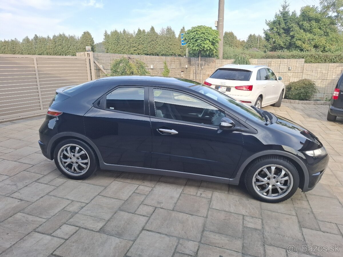 Honda Civic 8g, 1.4 benzin automat ufo - 8