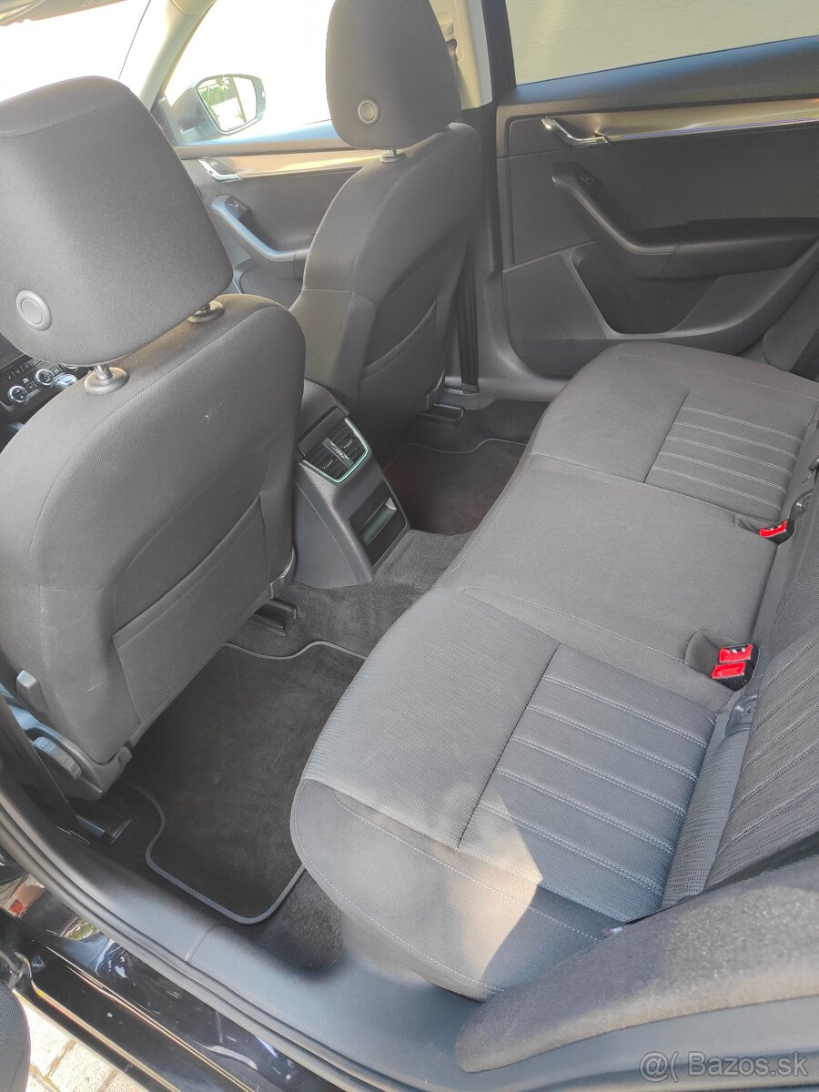 Škoda Octavia Kombi 2.0 TDi, DSG - 8