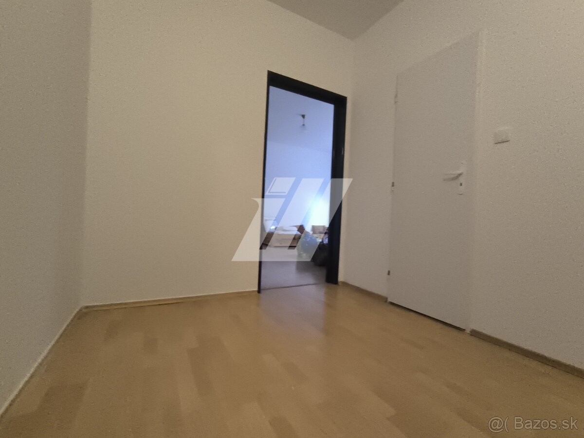Na prenájom: 1-izbový byt - 8