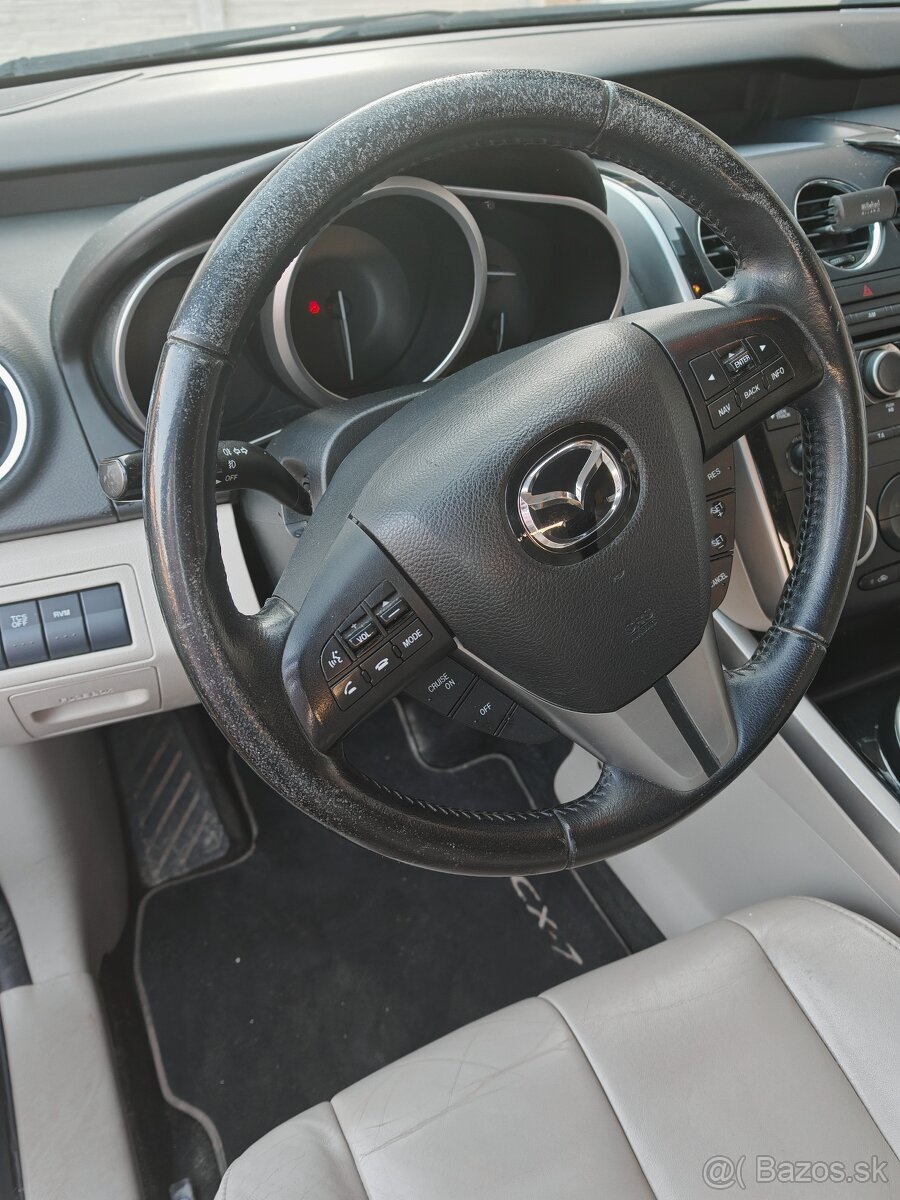Predám Mazda CX7 - 8