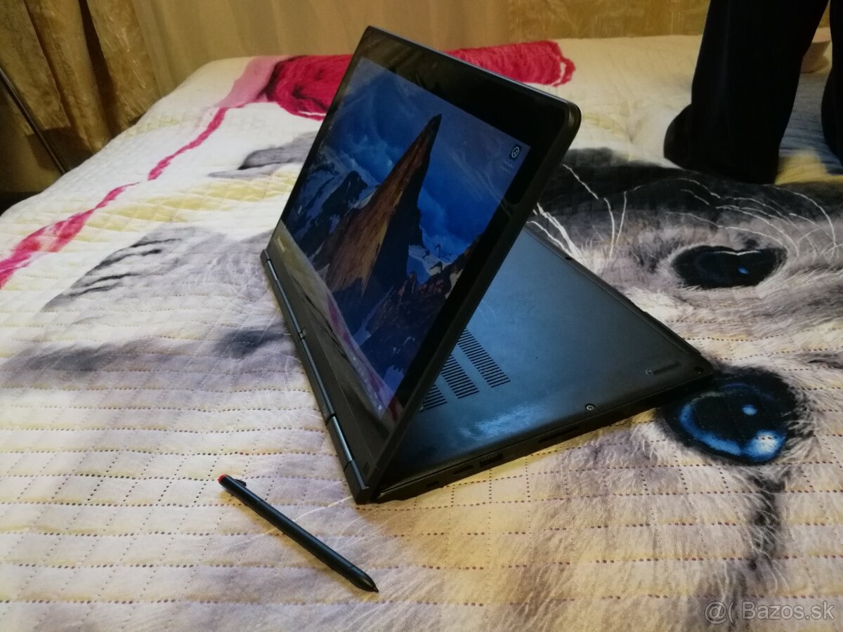 Tablet a netbook v jednom. Lenovo YOGA. - 8