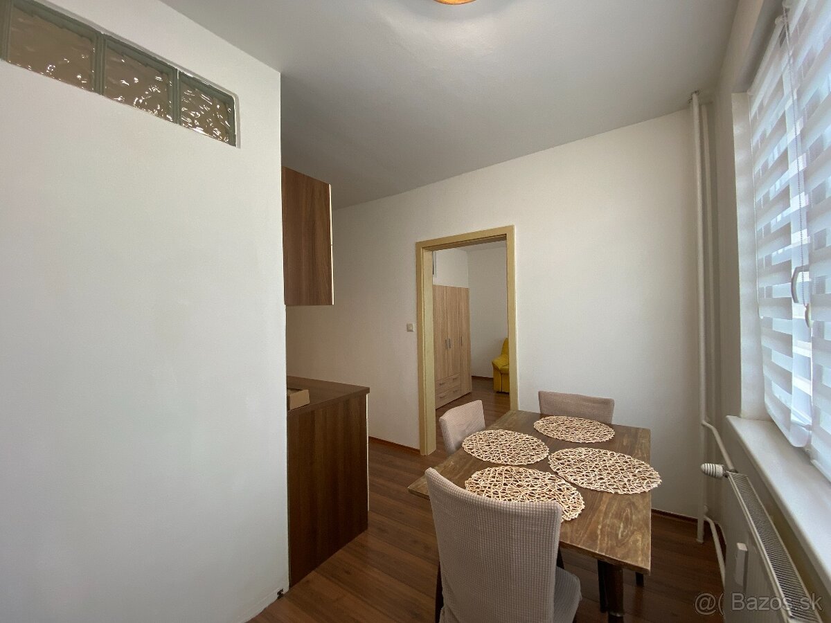 Dvojizbový byt s balkónom vo Zvolene na prenájom - 8