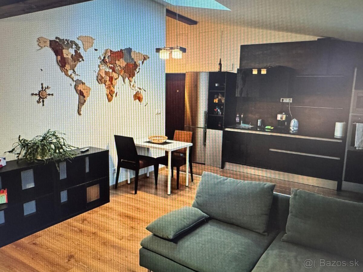 Dvojizbový byt s veľkou terasou v centre Bratislavy - 8