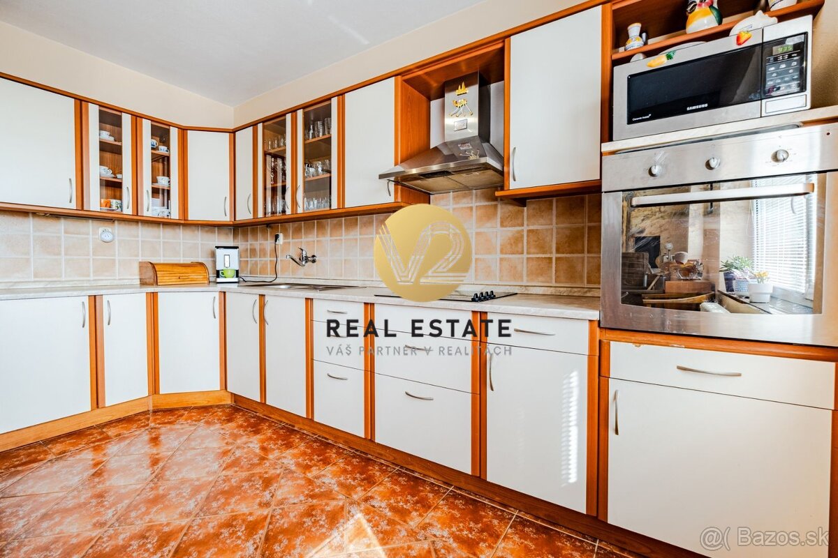 Na PREDAJ RD Zobor 120m2, pozemok 460m2 - 8