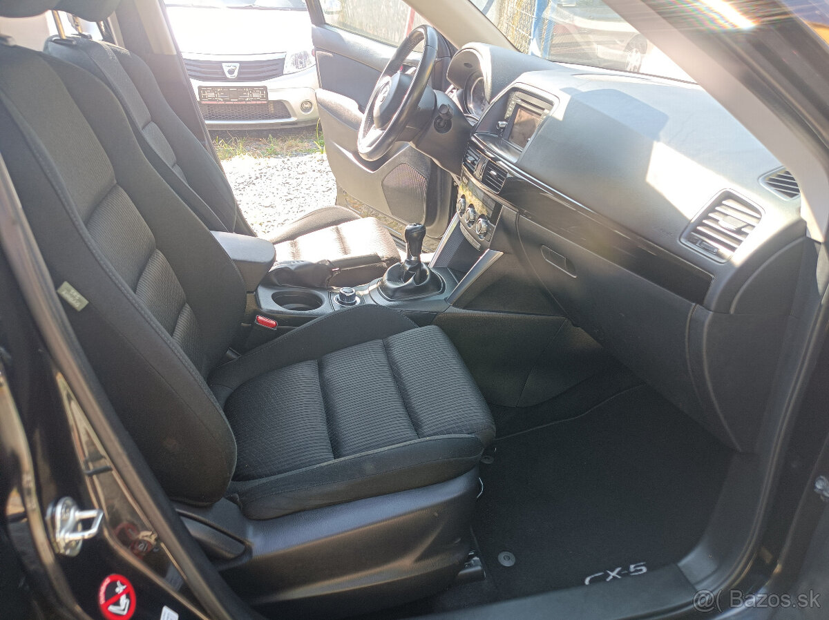 Mazda CX-5, 2.2 sky-D,110 kw,navi,xen.,4x4 - 8