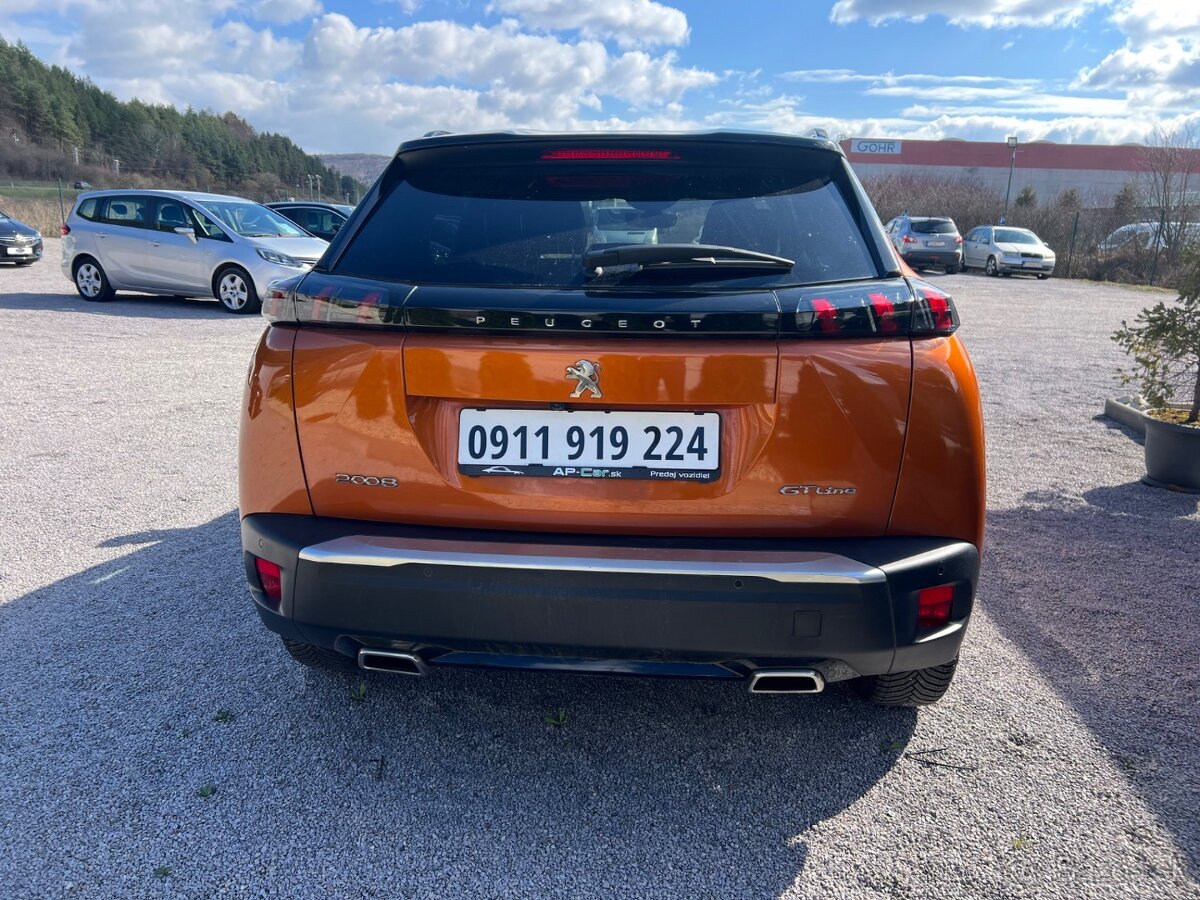 Peugeot 2008 1.2 PureTech 130 GT EAT8 - 8