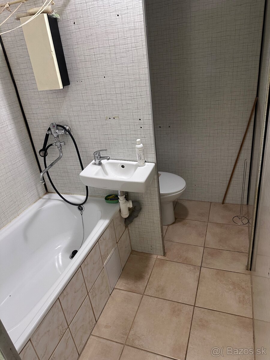 1izbovy byt na predaj Brezno- centrum-Malinovského - 8