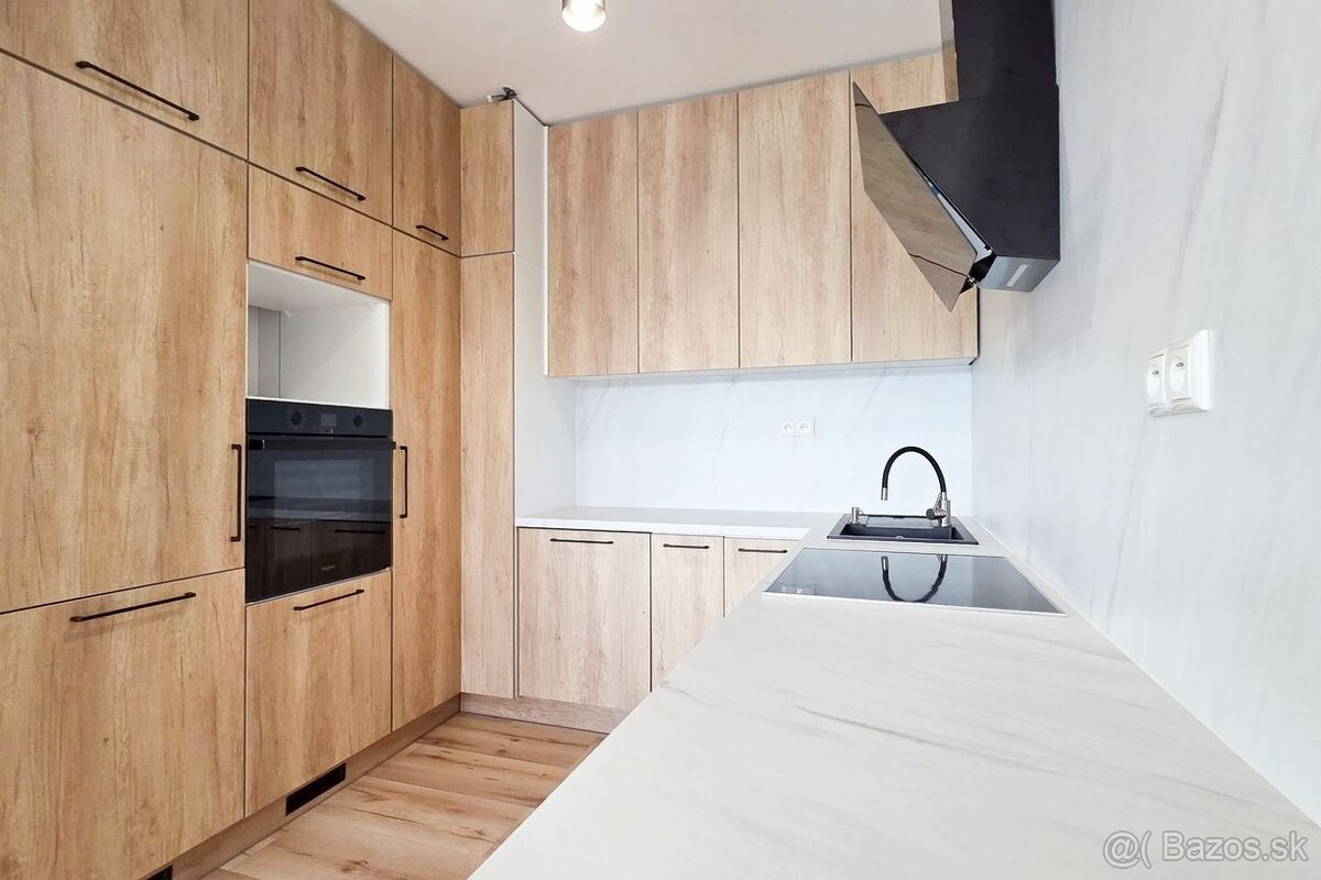 Prenájom: priestranný 3-izb.byt v Poprade s garážovým státím - 8