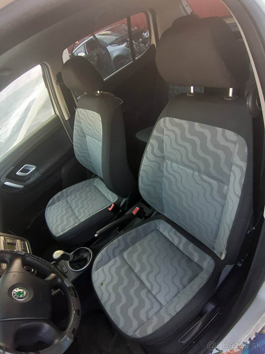 . Škoda Fabia 1,4i 16V - 8