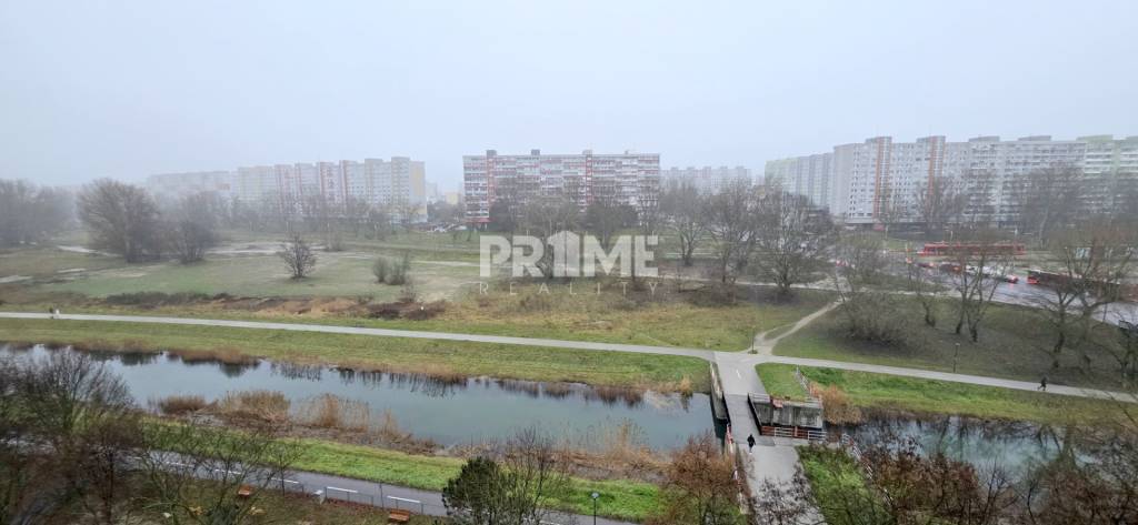 PEKNÝ 3i BYT, 3 X SAMOSTATNÁ IZBA, LOGGIA, Ševčenkova ulica, - 8