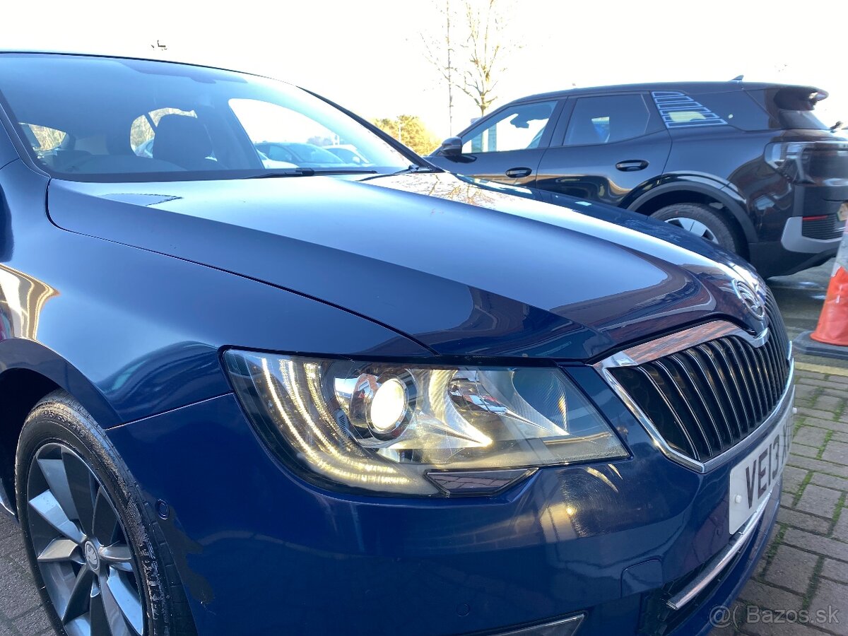 Skoda Superb DOVOZ GB 🇬🇧 - 8