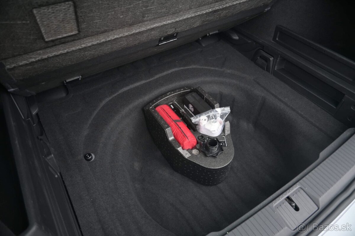 Volkswagen Passat Variant (Combi) R-Line 147 kW 4MOTION - 8