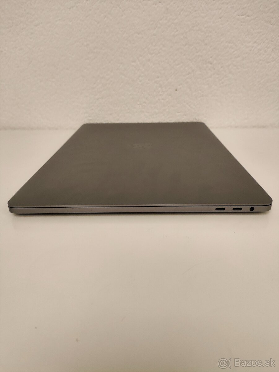 Apple MacBook Pro 15 (2019) | Intel Core i9 • 16 GB RAM • 51 - 8