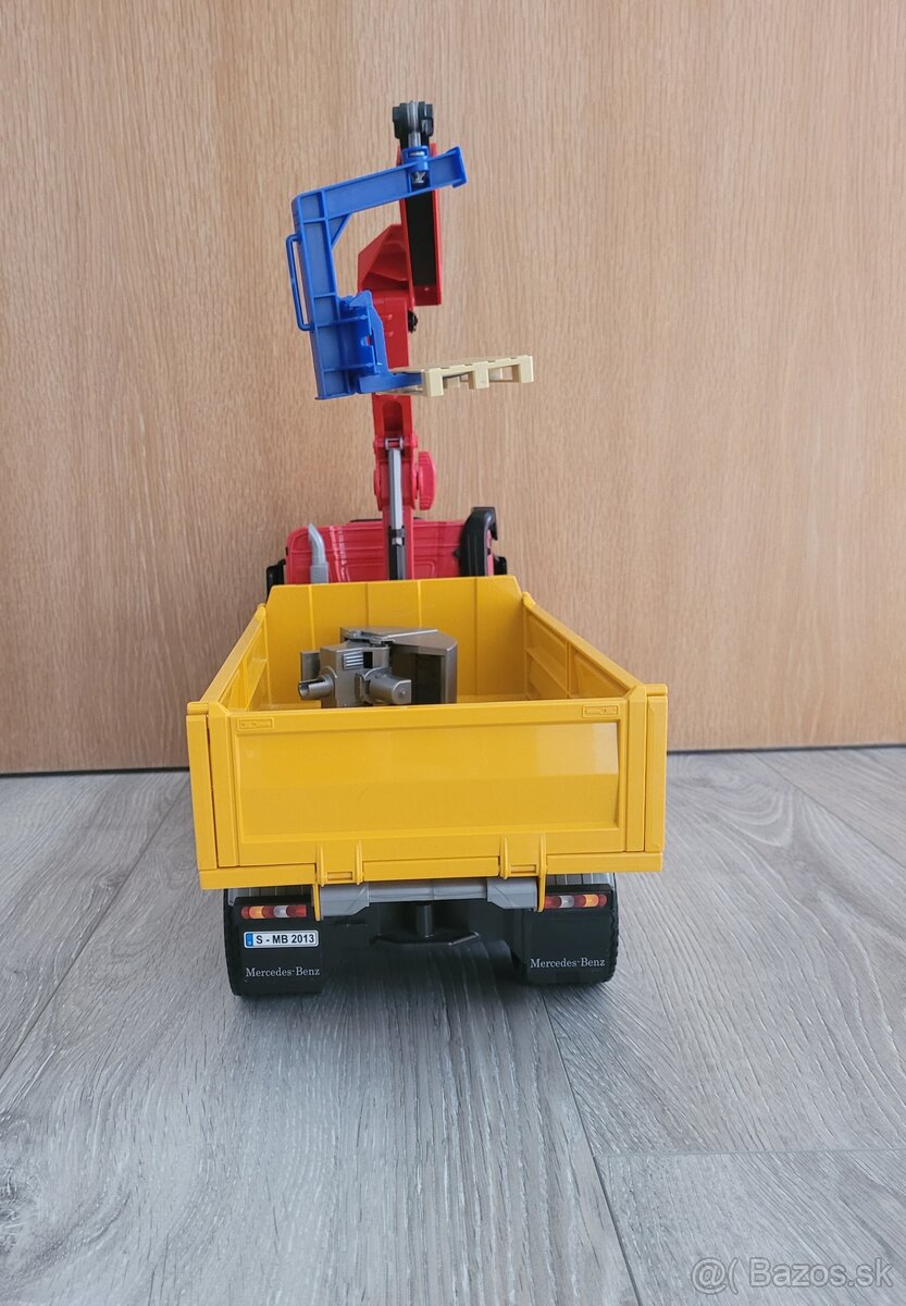 Bruder nakladne auto s rukou - 8