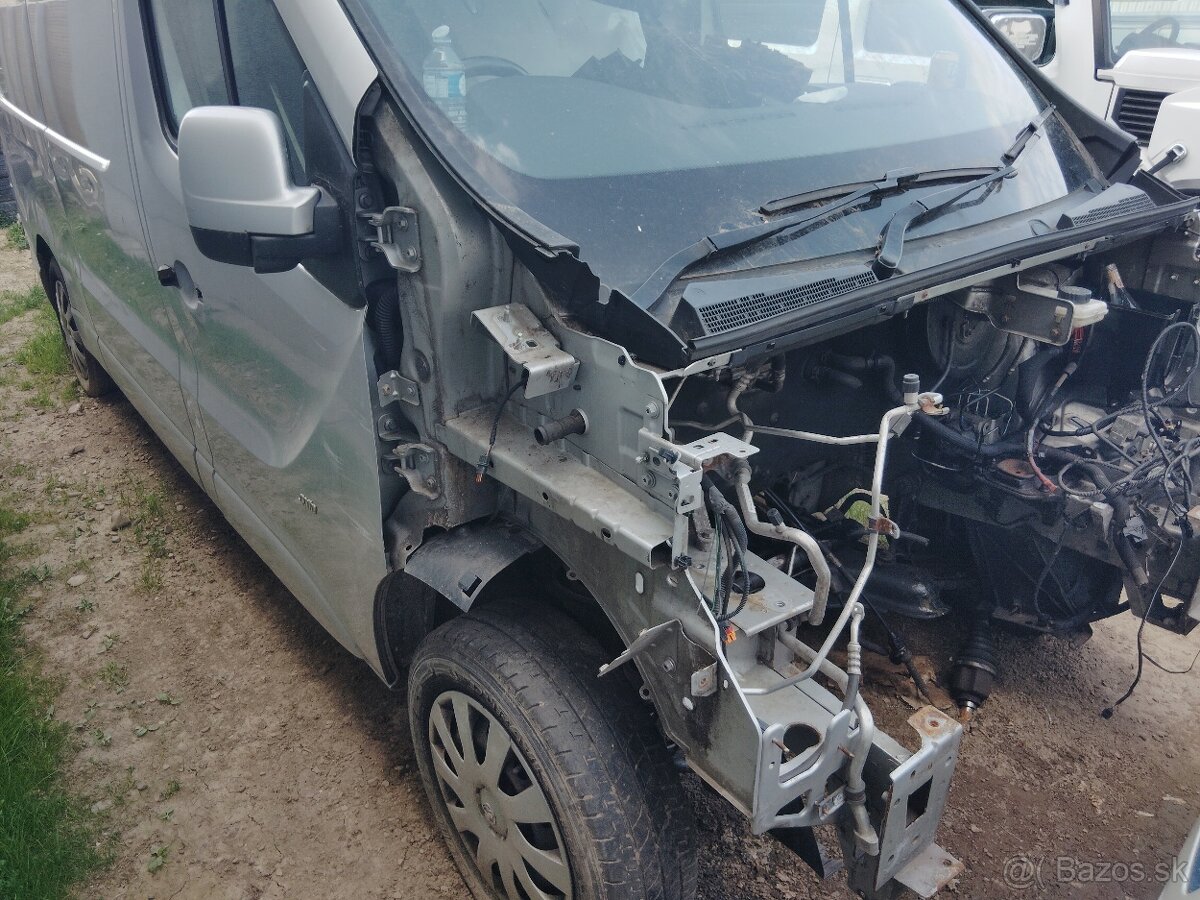 Opel Vivaro - 8