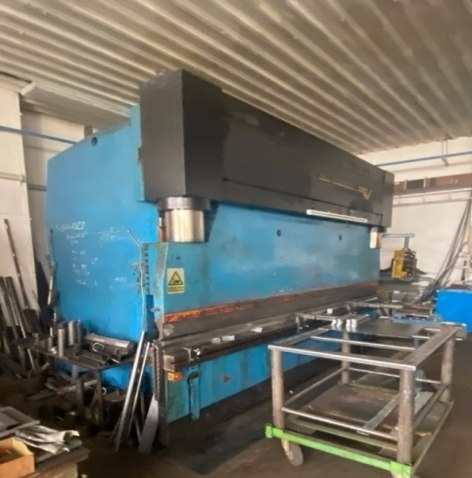 Ohraňovací lis CTO 250 A/4000, rok výroby 1992 - 8