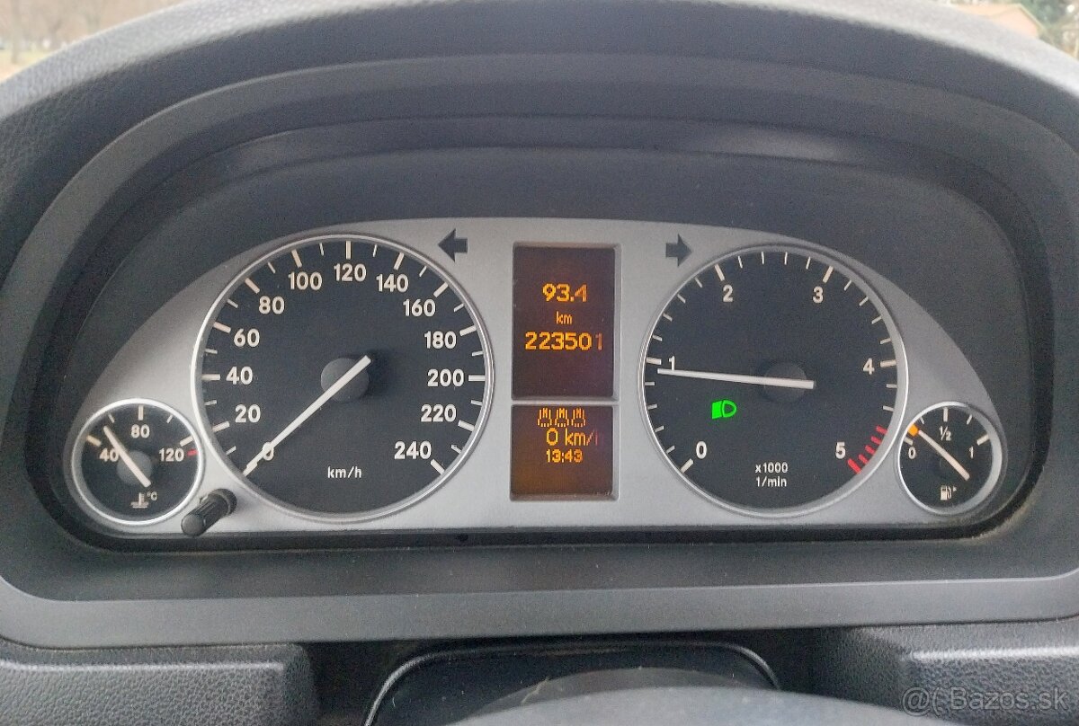 Predam mercedes benz W245 B200 cdi 103kw manuál 6st rv2008 - 8