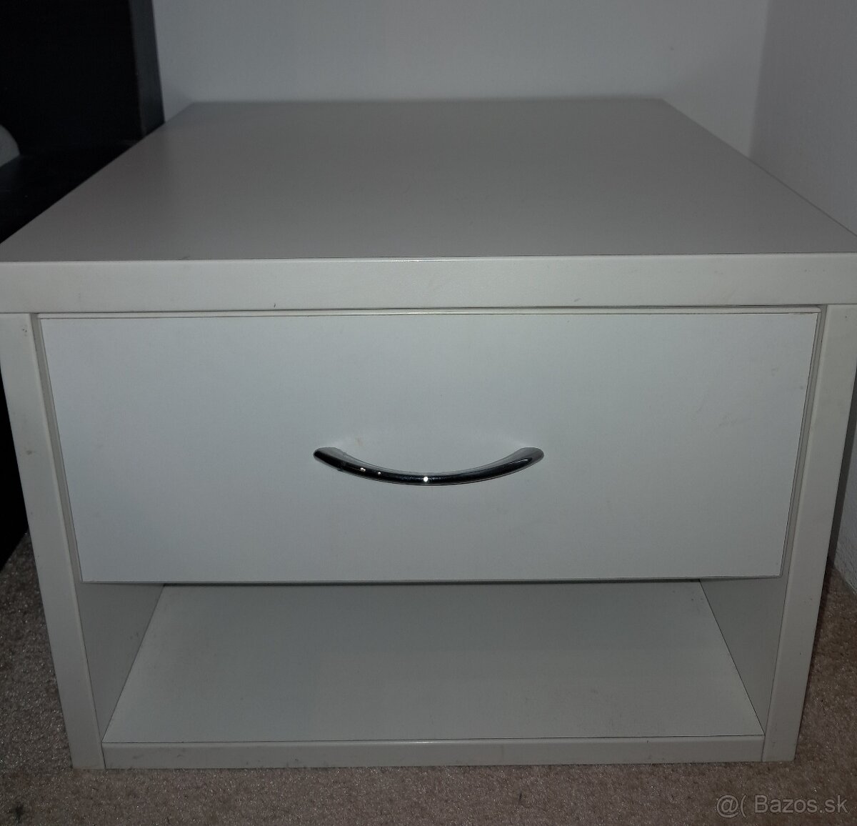 Posteľ + nočný stolík - 8