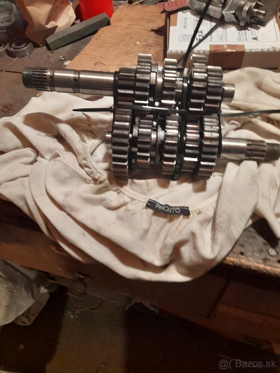 Suzuki VZ800 Marauder r.v. 1999 diely motora - 8