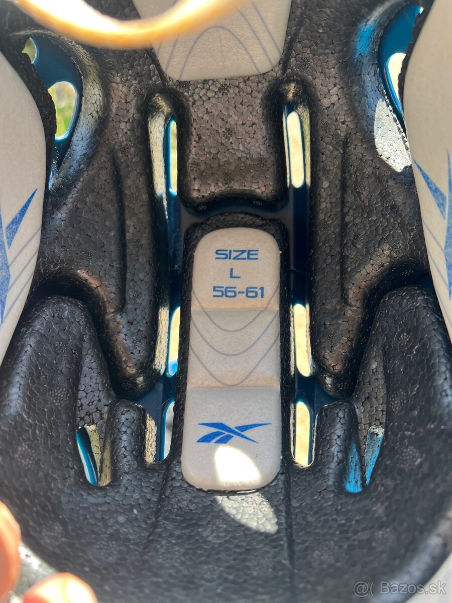 Hokejová vystroj - 8