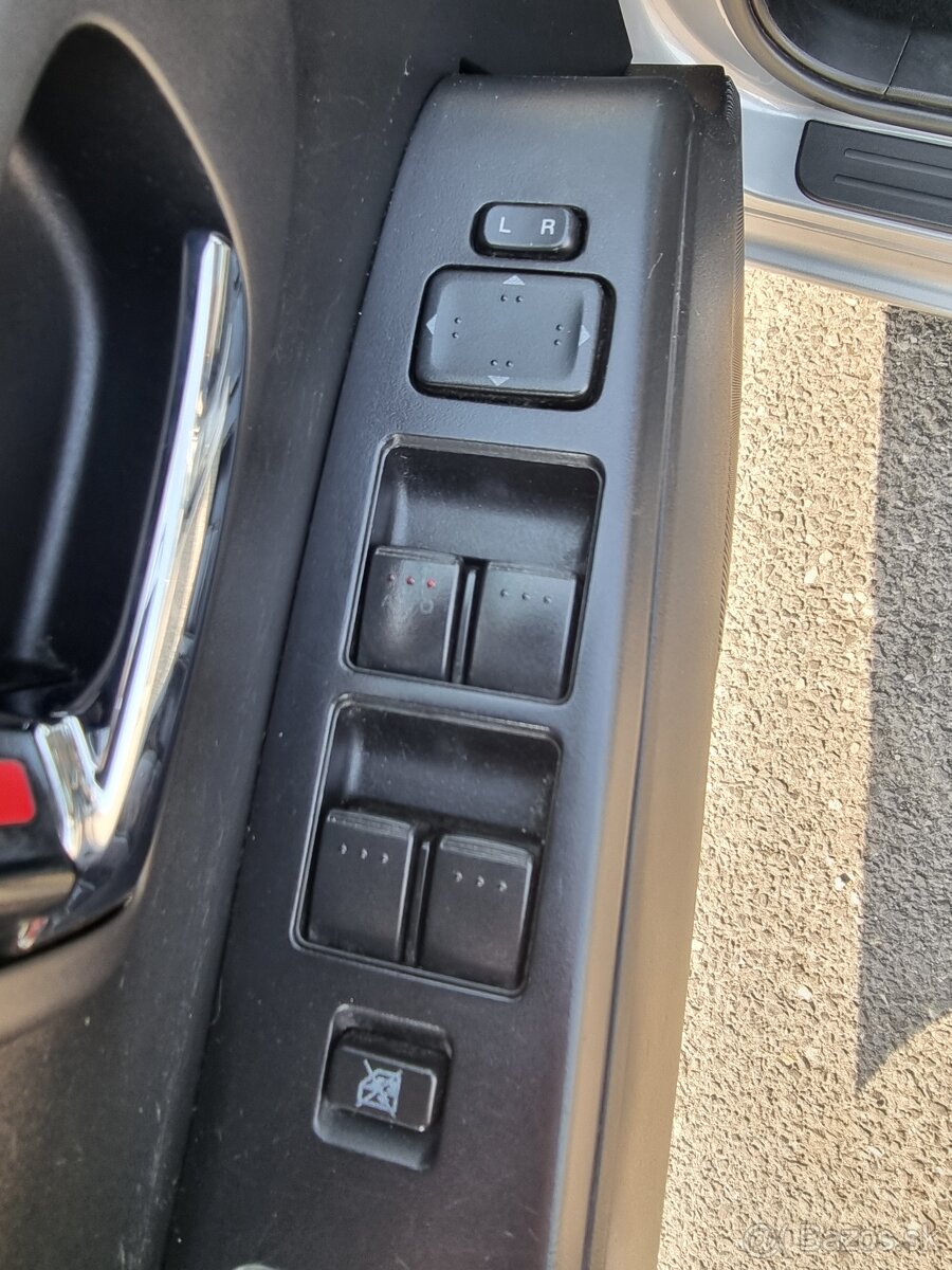 Mazda 5 2.0 MZR TX Plus za 4.490 € - 8