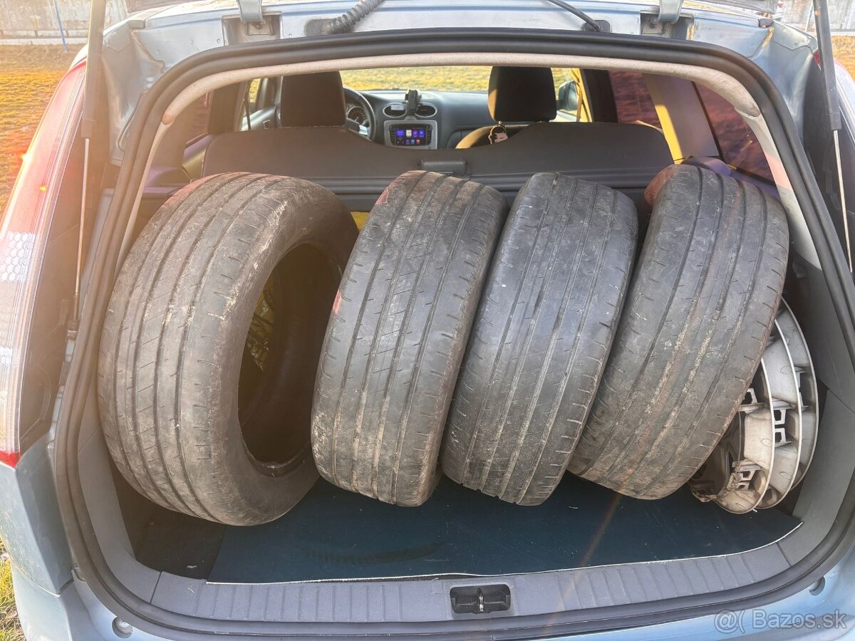 Ford Focus kombi 1,6 nafta - 8