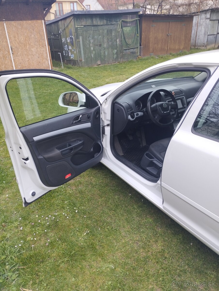 Škoda Octavia II - 8