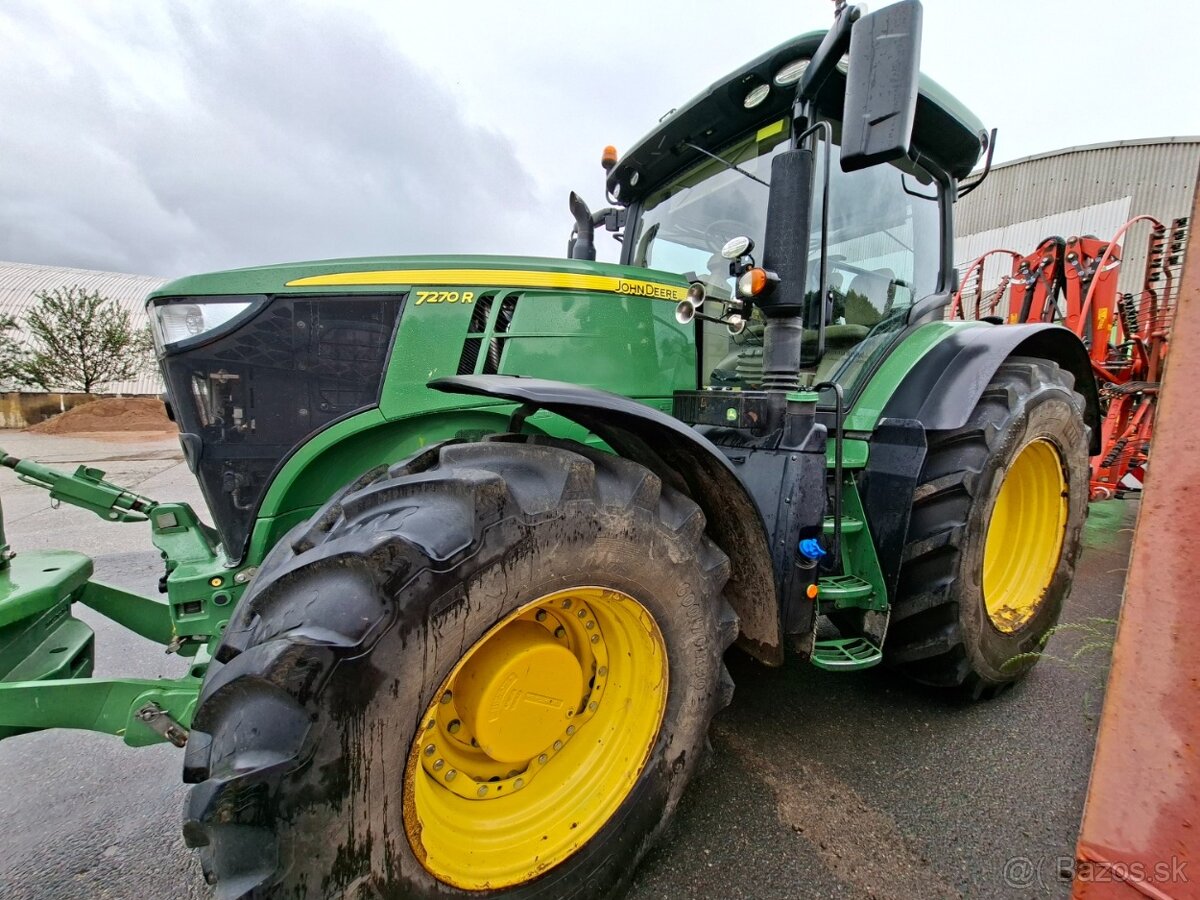 JOHN DEERE 7270R 4X4 - 8