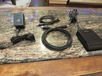 PROFESIONÁLNY MIDI MASTER KEYBOARD "CME UF-60 CLASSIC" - 8