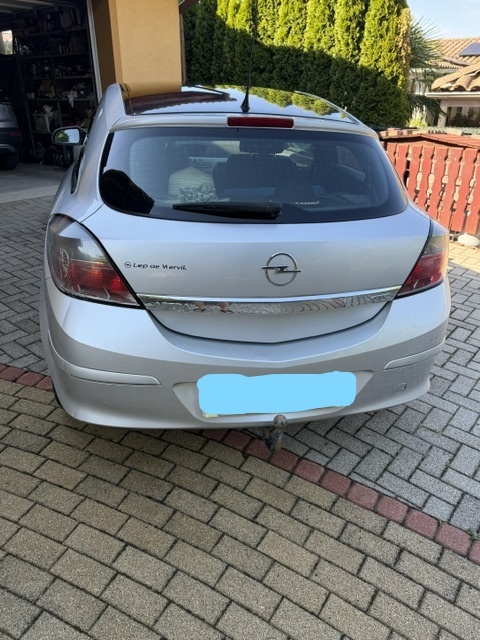Opel Astra GTC 1,3 CDTi - 8