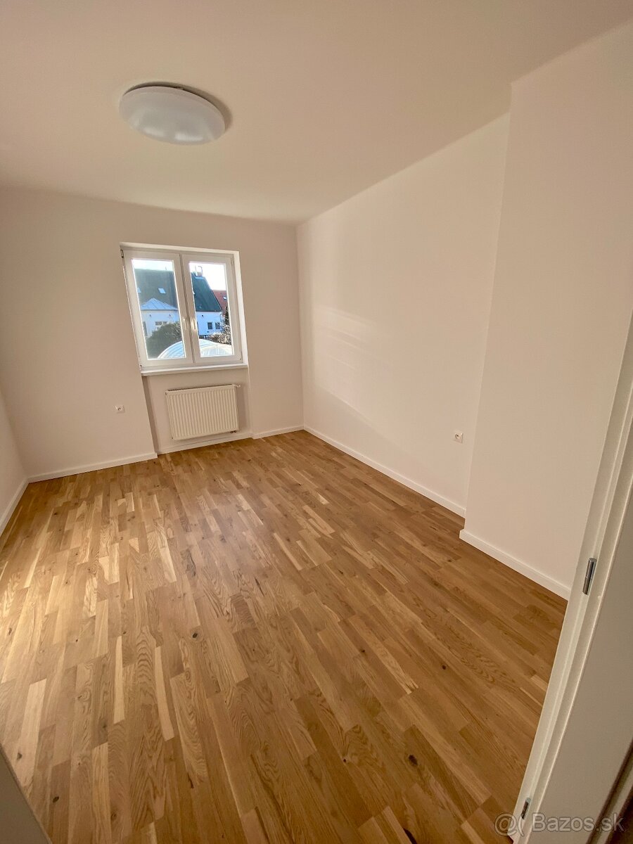 Predám 3 Izb byt v centre mesta Komárno - 8