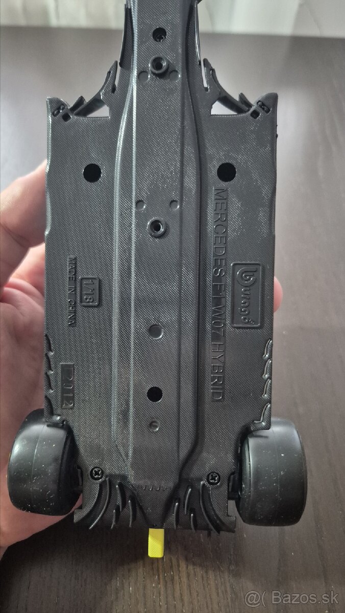 Bburago Race F1 Mercedes Petronas W07 hybrid 2016 1:18 - 8