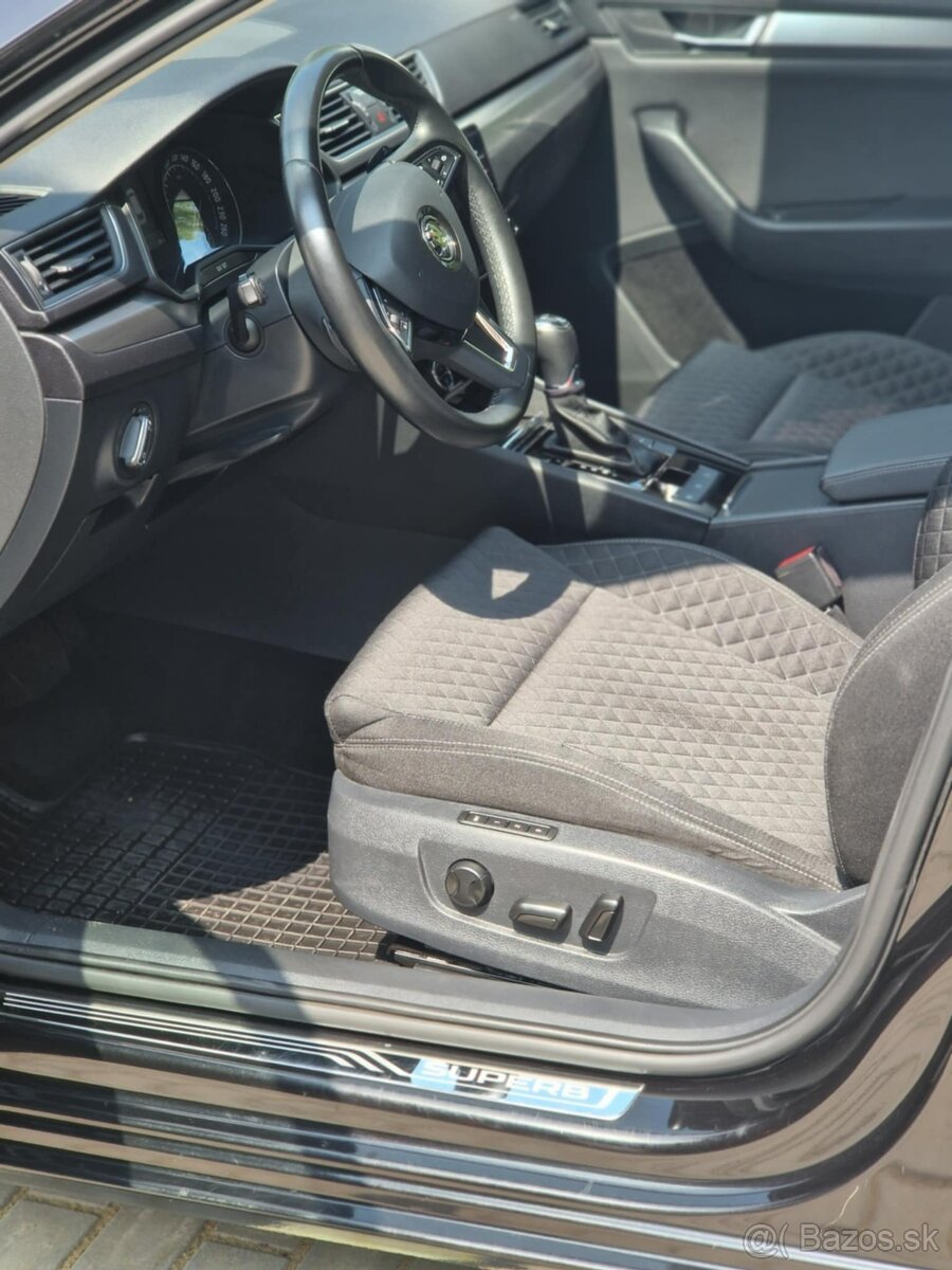 Škoda Superb 2.0L DSG - 8
