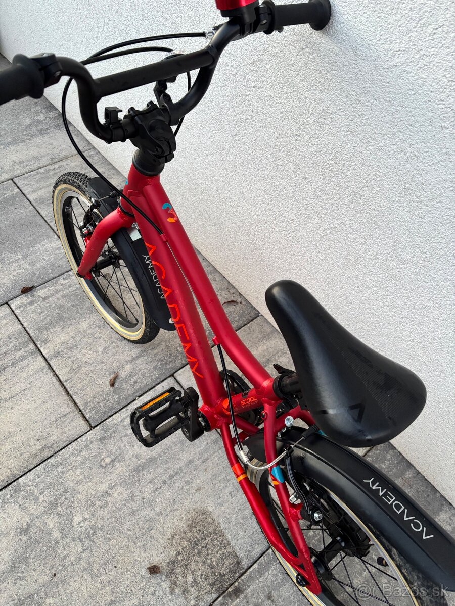 ultralahky Academy grade 16 - 8