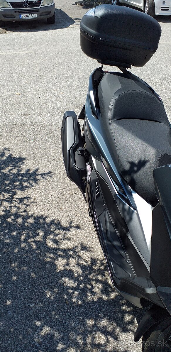 Honda Forza 350 - 8