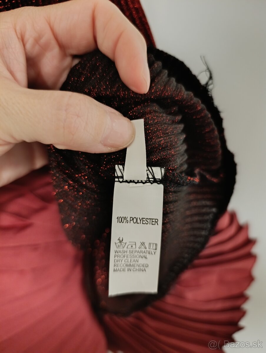 Elegantní třpytivé šaty - 8