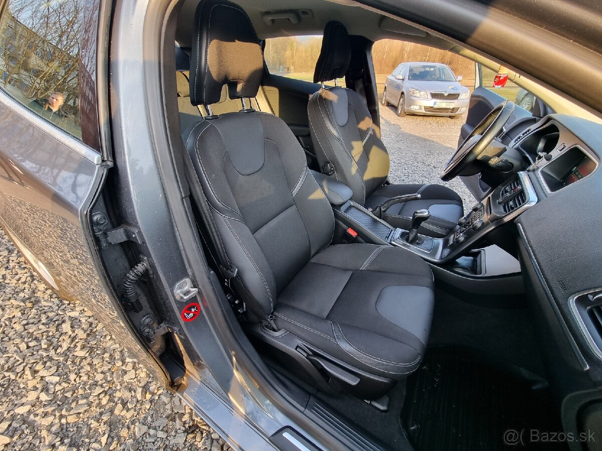 Volvo V40 D4 2.0d 140kw - 8