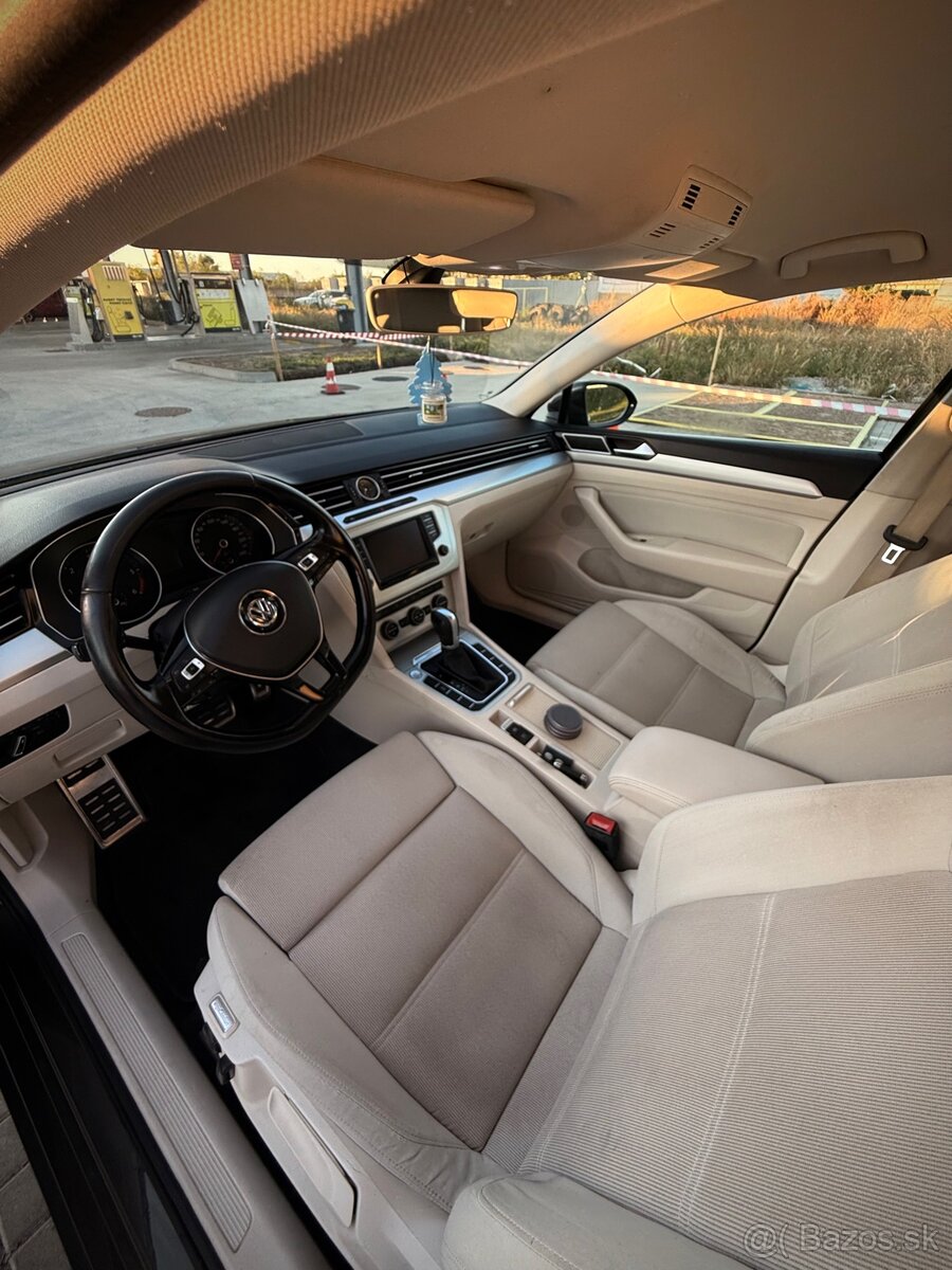 Volkswagen PASSAT B8 - 8