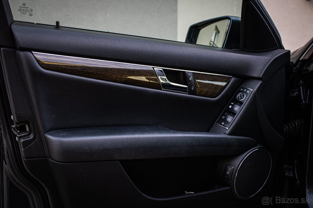 Mercedes C 220 CDI Automat, bez hrdze, pôvodný lak - 8