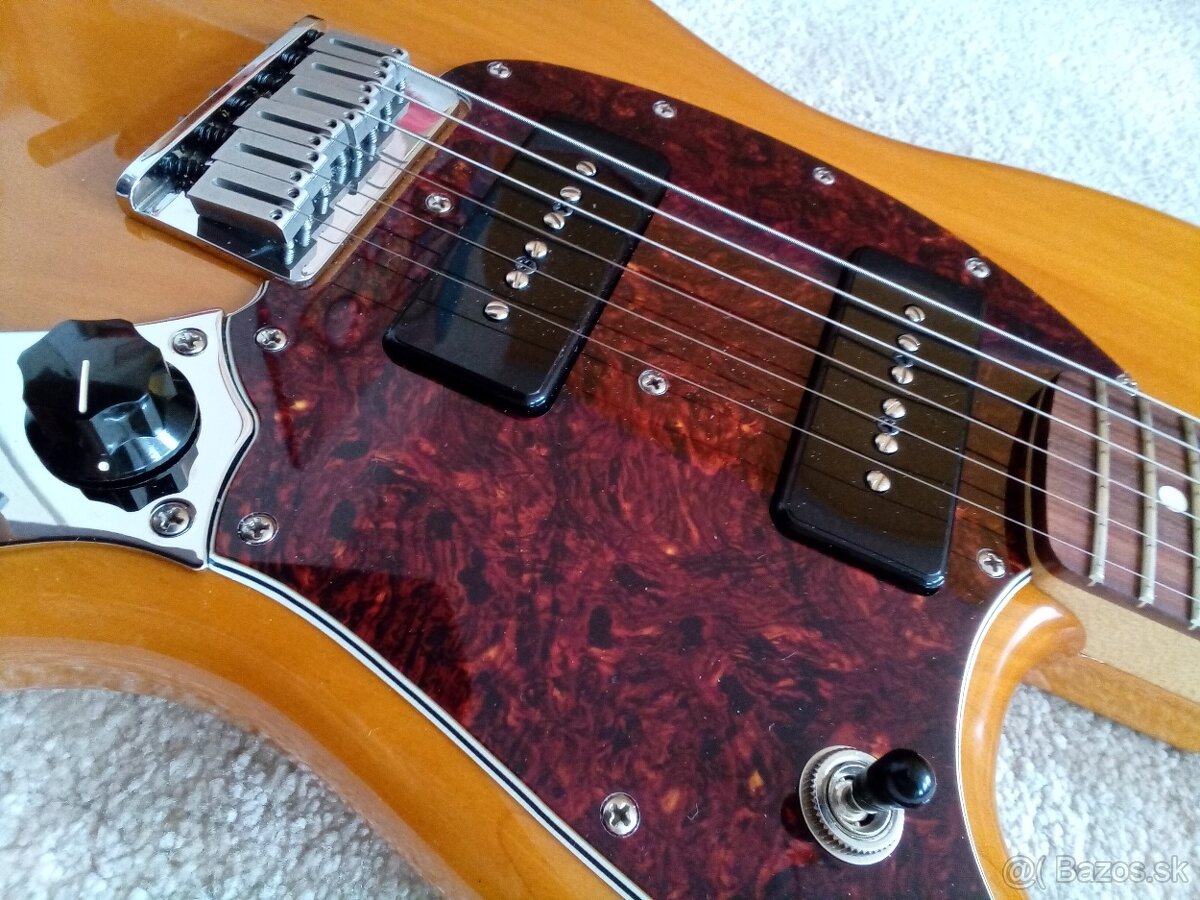 Roland VR-09-B - Combo výmena v texte: - 8