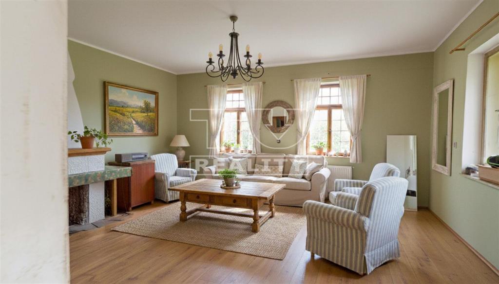 Pozemok s rodinným domom a hospodárskou budovou, 1648 m2... - 8