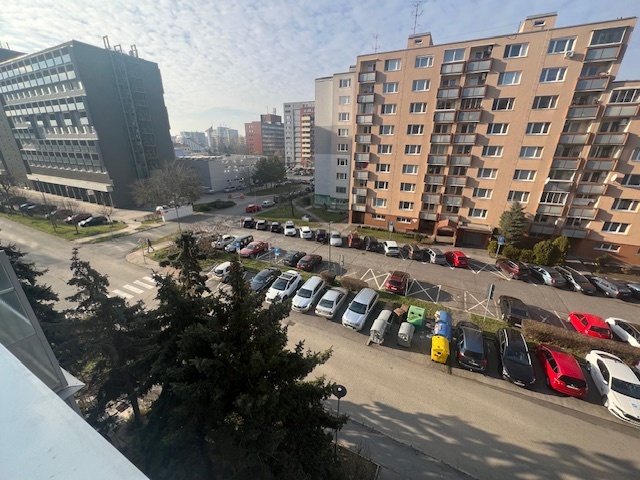 na prenájom - garzónka JAŠÍKOVA ul. - 8