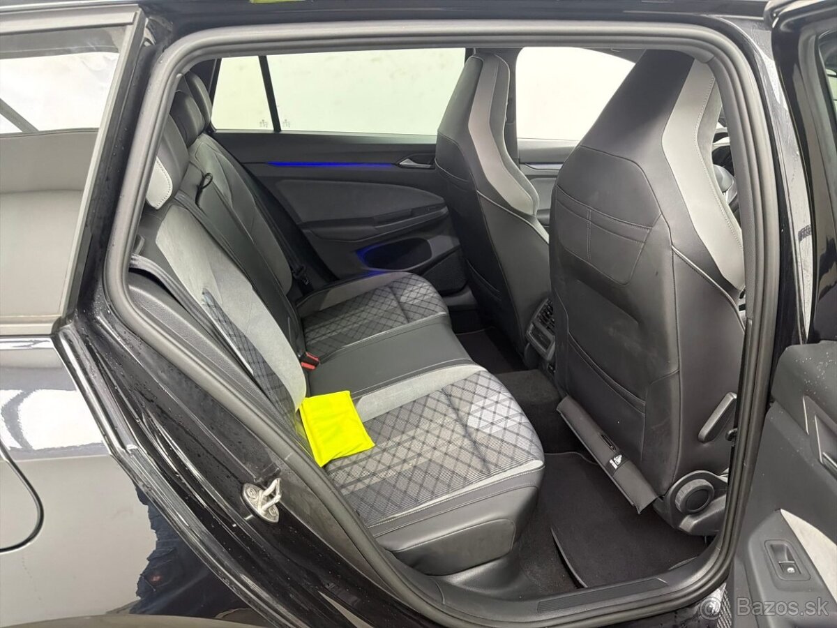 VW Golf VIII Variant R-Line 110KW - 8