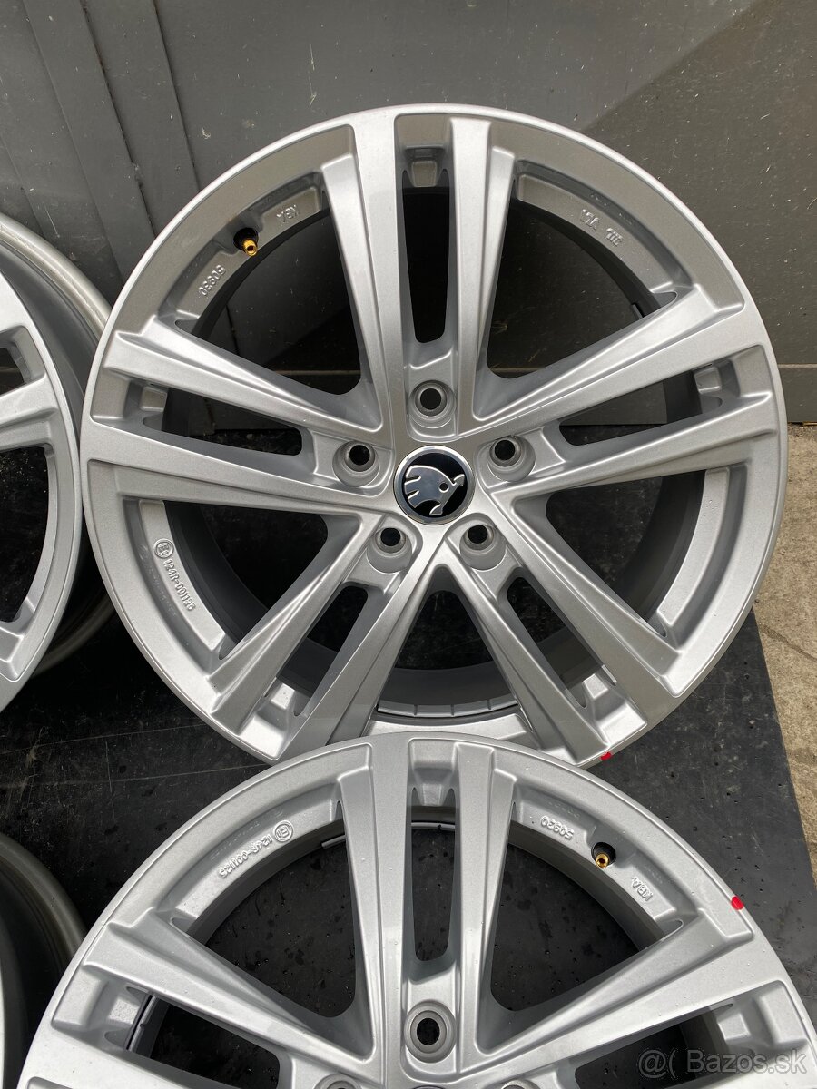 ✅ R17 ®️ Originál Seat VW Škoda 5x112 7J ET40 ✅ Superb / B8 - 8