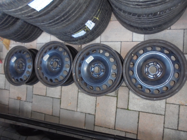 Alu disky Škoda 5x100, pneu 215/45 R16 č.12d - 8