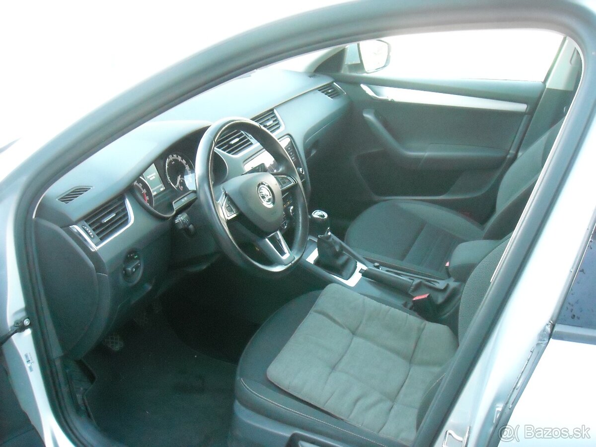 Skoda Octavia3 1,6TDI-88000km-odpocet DPH - 8