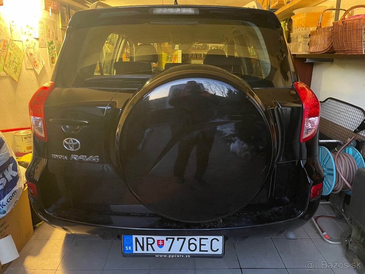 Rav 4 2,2D Diesel 100kw R.v. 09/2007 prvý majiteľ - 8