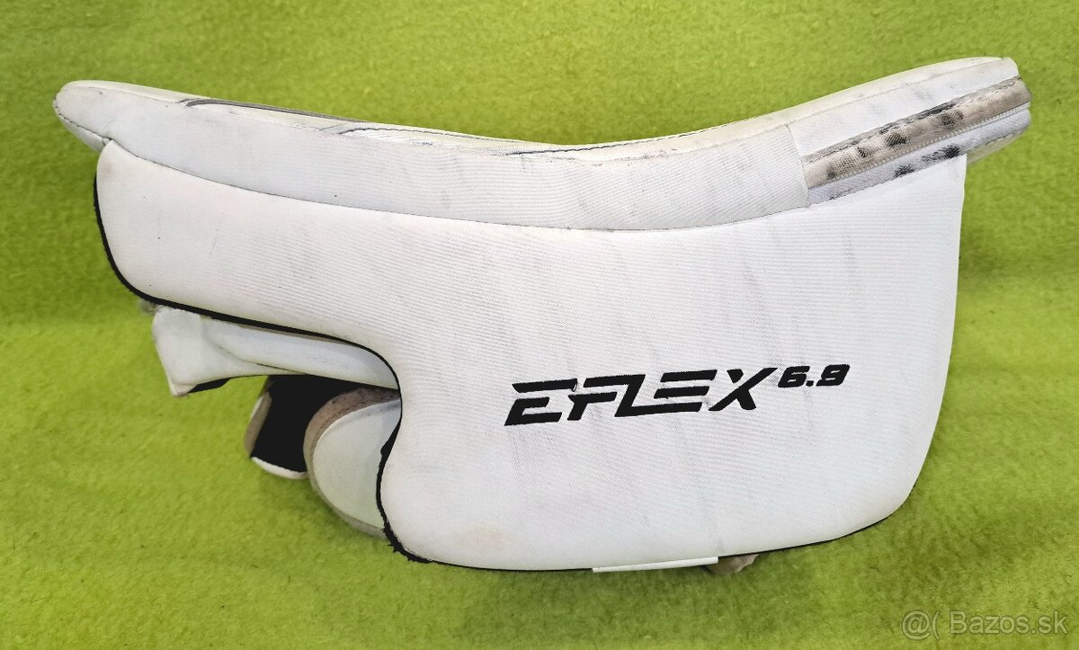 CCM EFLEX 6.9 lapačka s vyrážačkou - 8