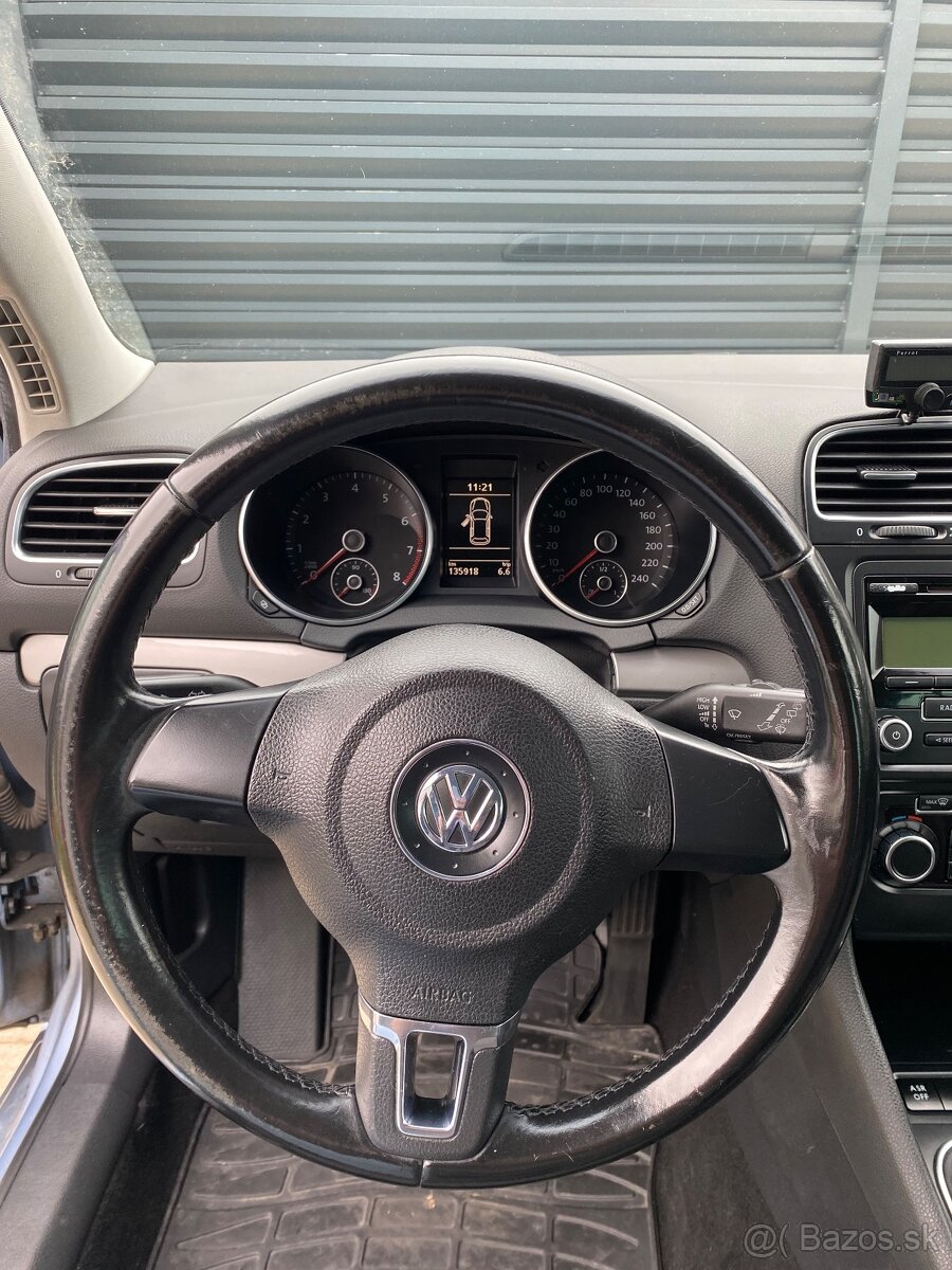 VW Golf 6 gen. 1,6 benzín 75kw - 8